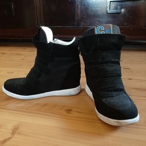 Wedge sneakers